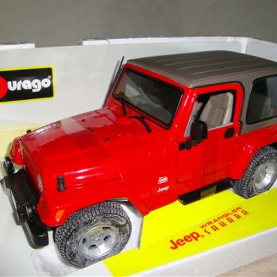 Bburago 1:18 Jeep Wrangler Sahara rood 1:18