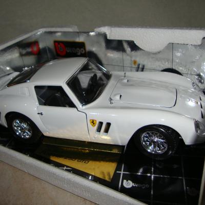 Bburago 1:18 Ferrari 250 GTO Wit