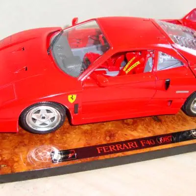 Bburago 1:18 F40