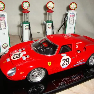 Bburago 1:18 Ferrari 250 LM No.29