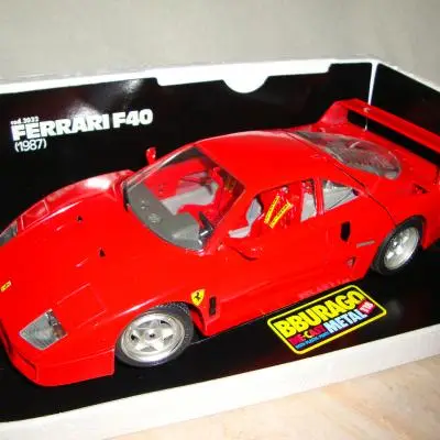 Bburago 1:18 Ferrari F40 rood