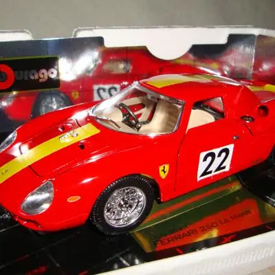 Bburago 1:18 Ferrari 250 LM No.22