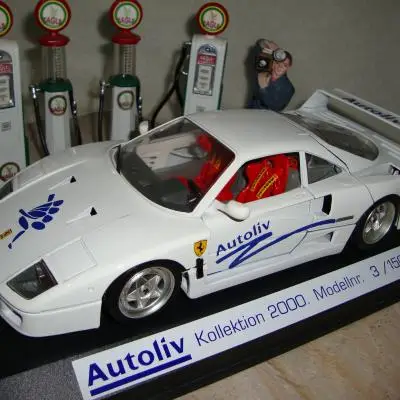 Bburago 1:18 Ferrari F40 Autoliv