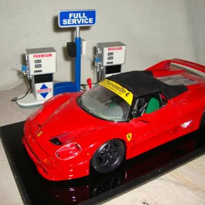 Bburago 1:18 Ferrari F50 Maranello