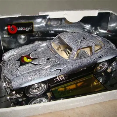 Bburago 1:18 Mercedes Benz 500 SL airbrush