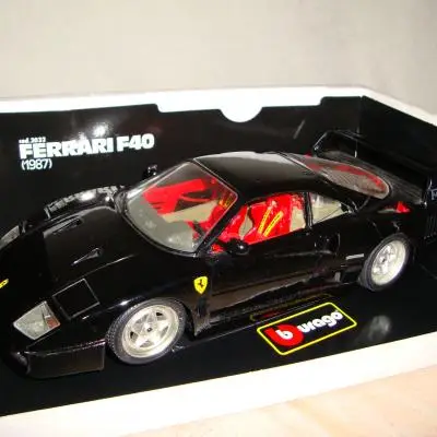 Bburago 1:18 Ferrari F40 zwart