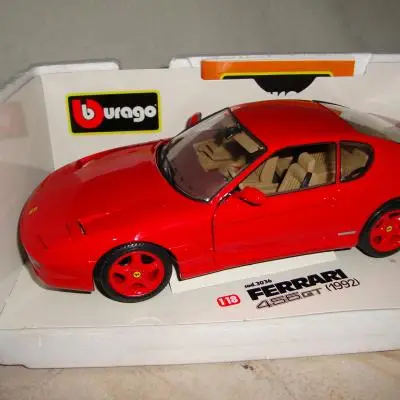 Bburago 1:18 Ferrari 456 GT rood 