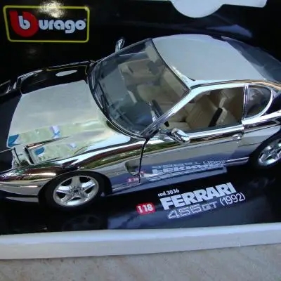 Bburago 1:18 Ferrari 456 GT chroom