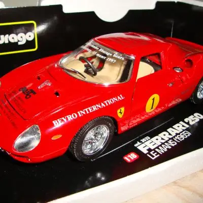 Bburago 1:18 Ferrari 250 ML  No.1