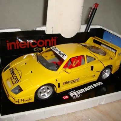 Bburago 1:18 Ferrari F40 car hifi