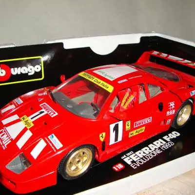 Bburago 1:18 Ferrari F40 1992