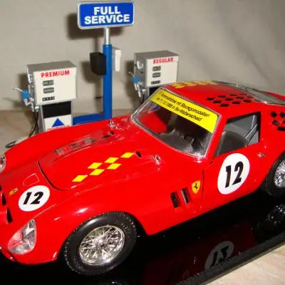 Bburago 1:18 Ferrari 250 GTO 12