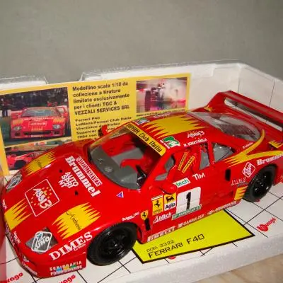 Bburago 1:18 Ferrari F40 Club Italia