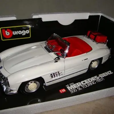 Bburago 1:18 Mercedes Benz 300 SL Roadster