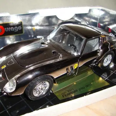 Bburago 1:18 Ferrari 250 GTO Chroom